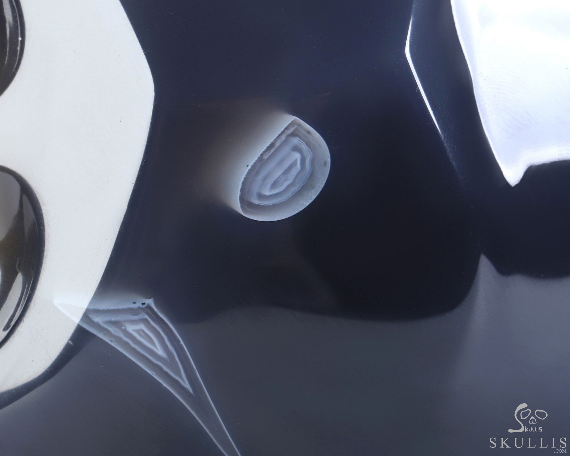 The Infinite Horizon - Lifesized 8.1" Agate Amethyst Geode Hand Carved Crystal Skull, Super Realistic, Crystal Healing The Infinite Horizon - Lifesized 8.1" Agate Amethyst Geode Hand Carved Crystal Skull, Super Realistic, Crystal Healing