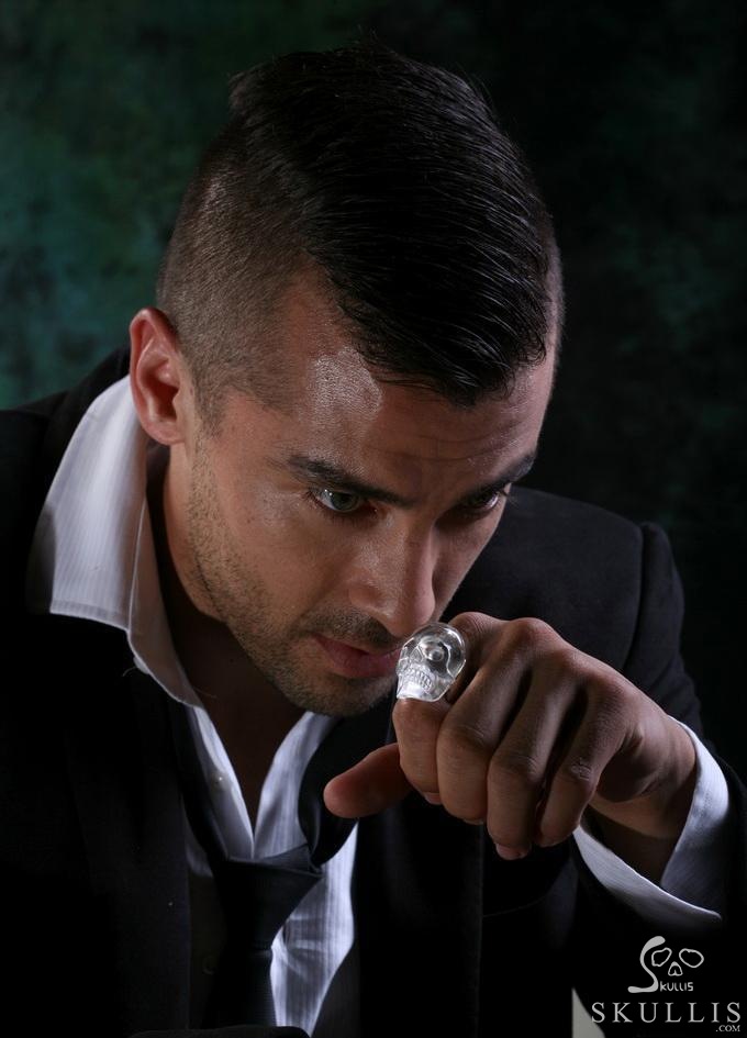Visage - Skullis Signature Quartz Rock Crystal & 925 Sterling Silver Carved Gemstone Crystal Skull with Sterling Silver Ring Visage - Skullis Signature Quartz Rock Crystal & 925 Sterling Silver Carved Gemstone Crystal Skull with Sterling Silver Ring