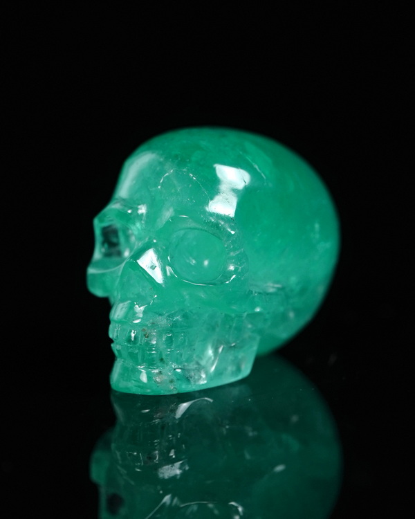 Gemstone 0.7" Emerald Hand Carved Crystal Skull, Realistic, Crystal Healing